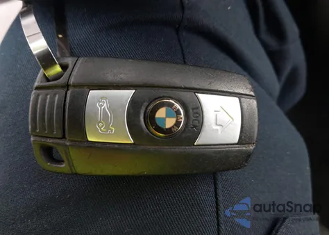 2010 BMW 328I xDrive z USA, uszkodzony, nr VIN WBAPK5C59AA650872